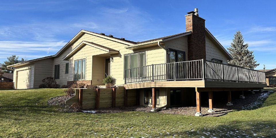 house-deck photo