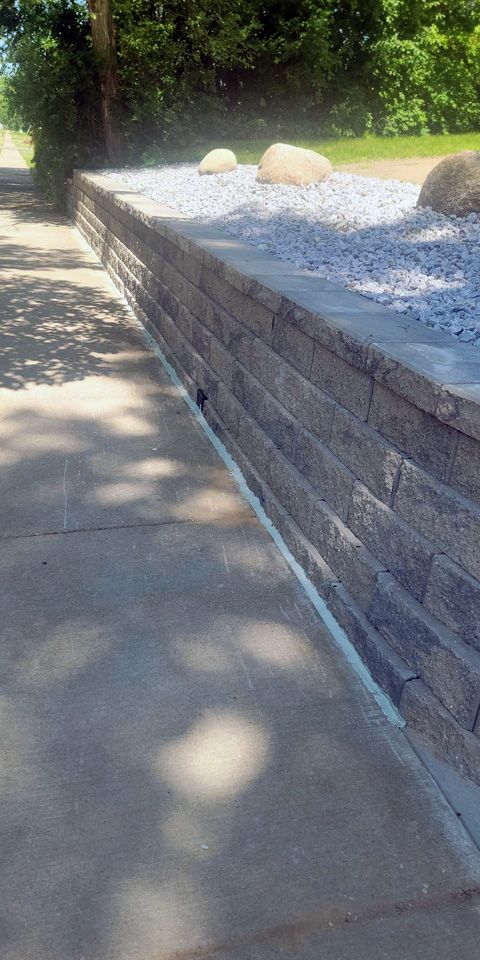 retaining-wall photo
