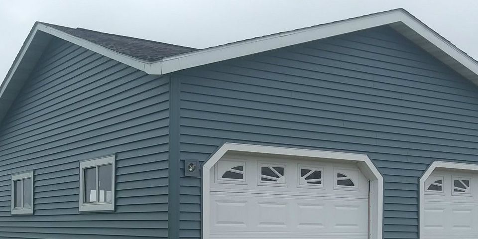 Horizontal lap siding photo